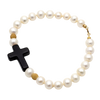 Bracciale di perle con croce in onice